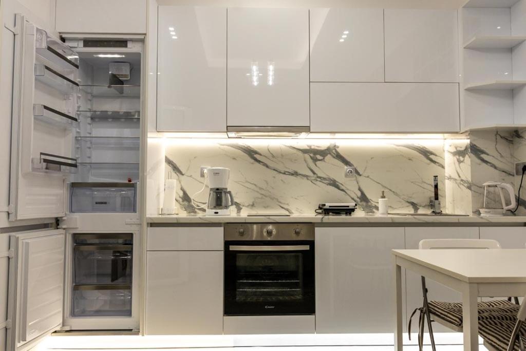 The Golden Home 1 Пирей Экстерьер фото