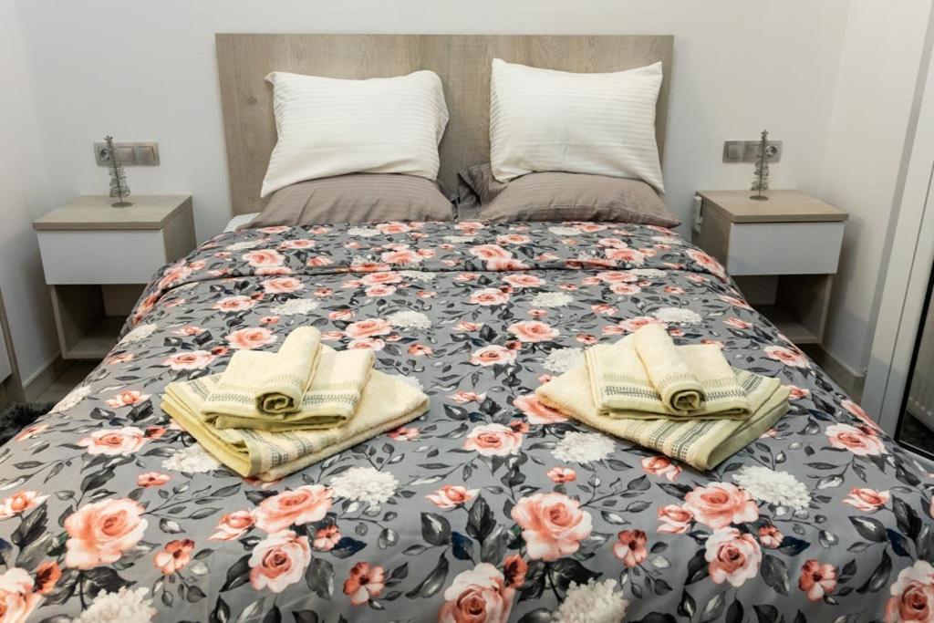 The Golden Home 1 Пирей Экстерьер фото