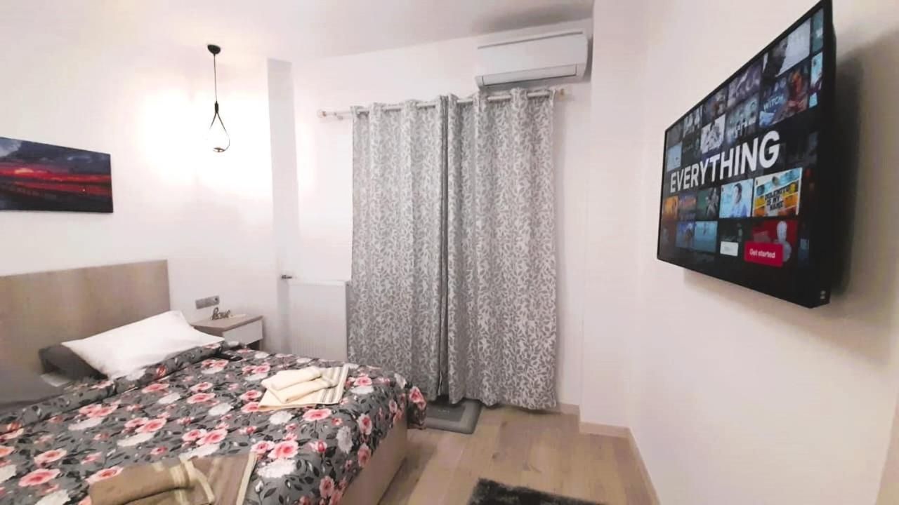 The Golden Home 1 Пирей Экстерьер фото