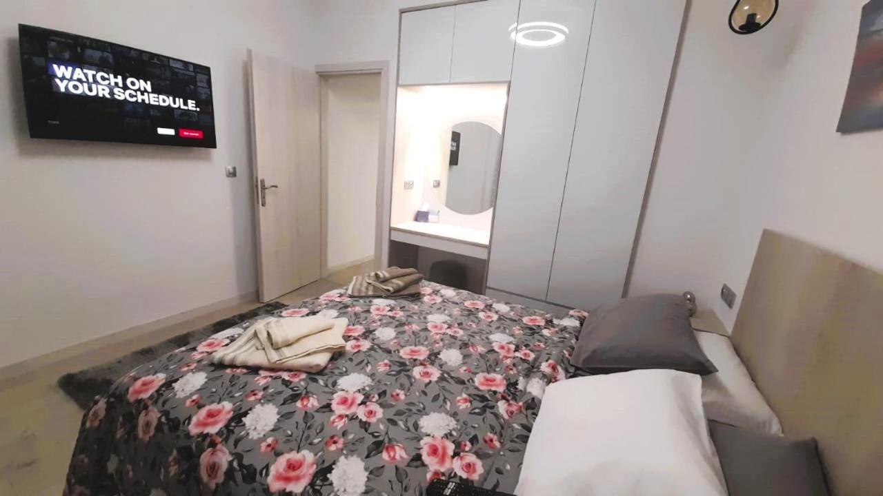 The Golden Home 1 Пирей Экстерьер фото